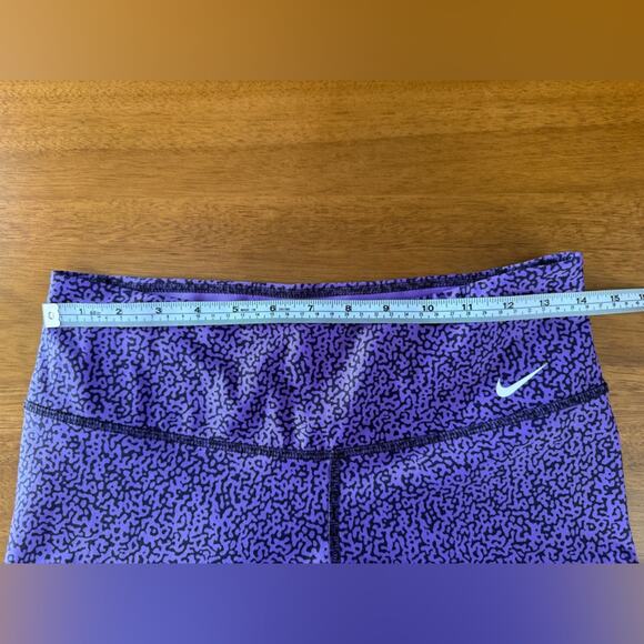 Nike Dri-Fit Purple Print Cropped Leggings Size Medium - Picture 6 of 9